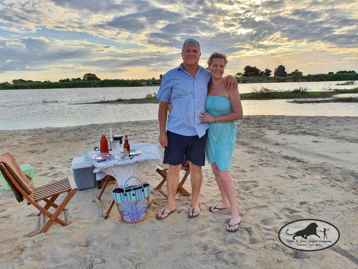 Baker Safari Company Villa Kwangwazi Luaran gambar